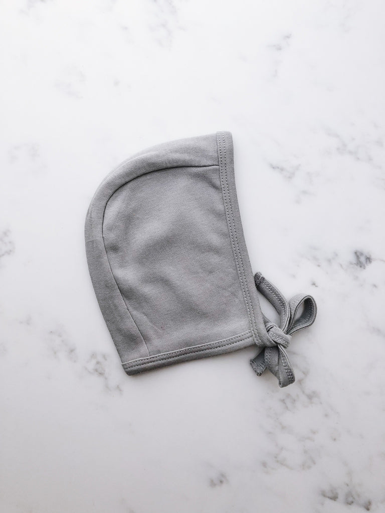 Modern Burlap - Organic Bonnet | Neutral Gray Size 6-12M