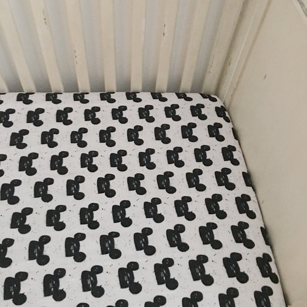 Organic Crib Sheet - Modern Mouse