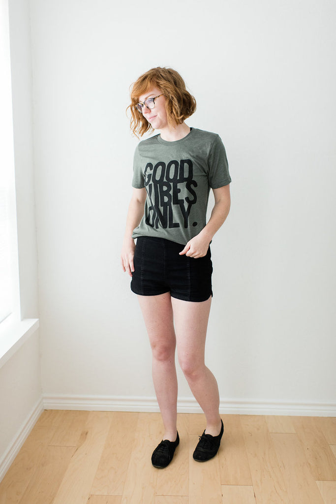 Ramble and Company - Good Vibes Only Graphic Tee